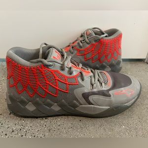 PUMA MB.01 Rock Ridge Red 2022 Size 11 Basketball Shoes Mens Lamelo Ball